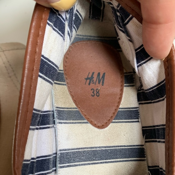 Lace-Up H&M Flats - Picture 4 of 4